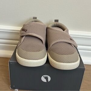 Stonz Mesh Toddler Cruiser Sneakers in Dune Size 6T